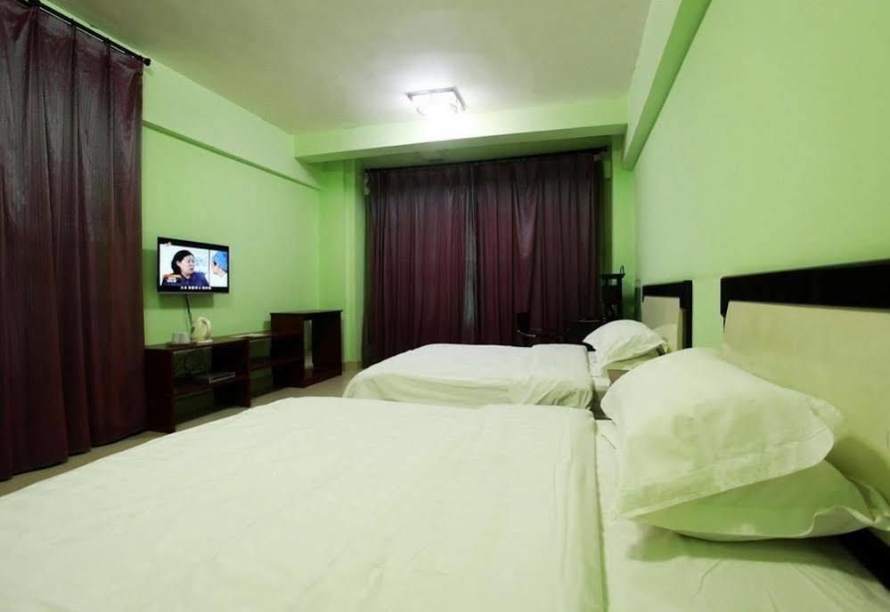 Taohuayuan Apartment Hotel หนานหนิง ภายนอก รูปภาพ