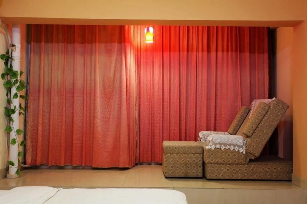 Taohuayuan Apartment Hotel หนานหนิง ภายนอก รูปภาพ